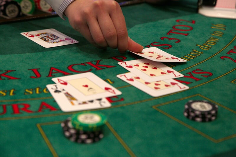 como jogar blackjack online