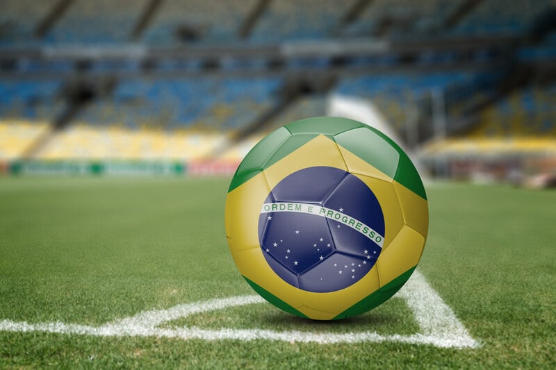 Bola em estádio simbolizando Copa do Brasil