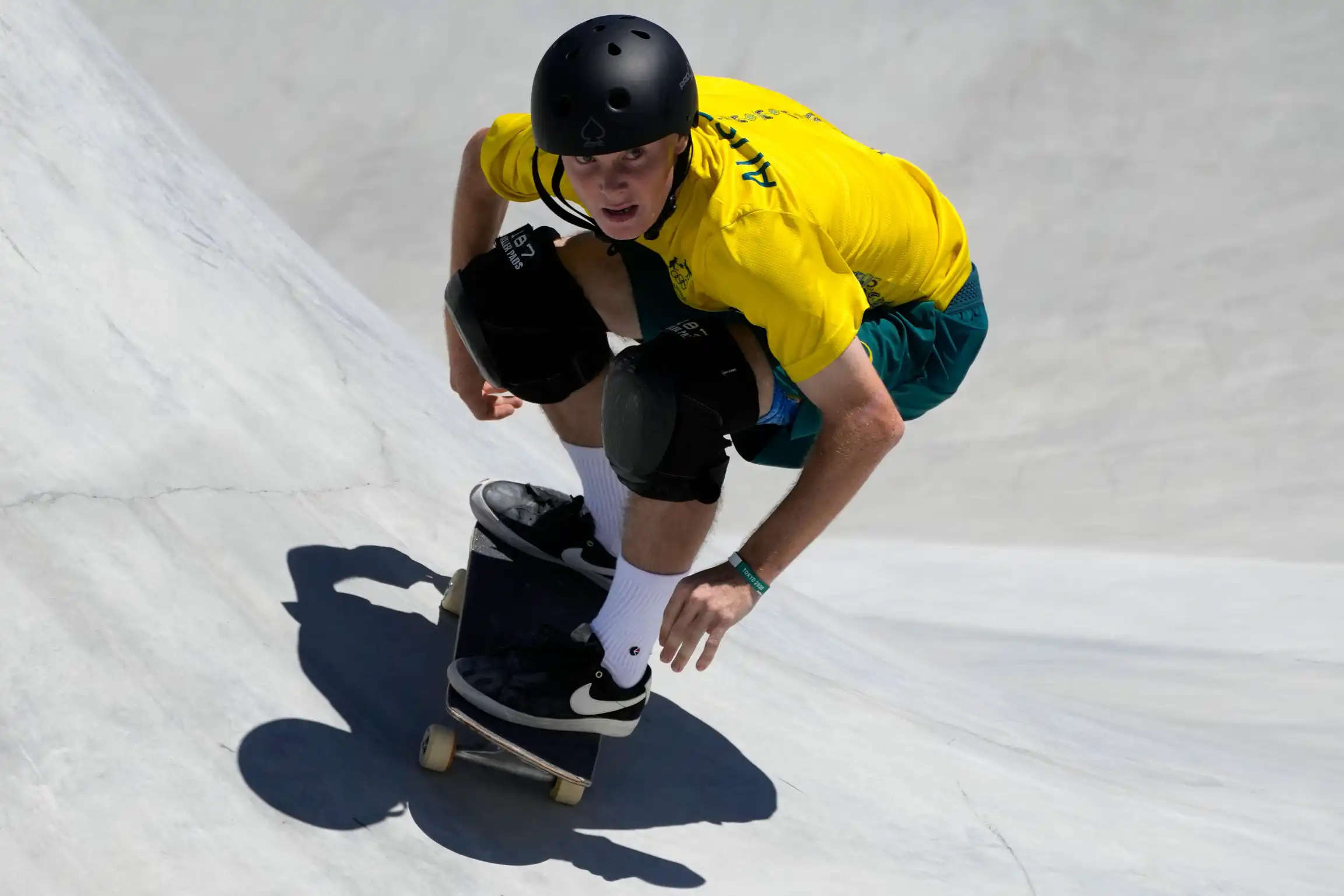 Kieran Woolley, da Austrália, compete na final do skate park masculino nos Jogos Olímpicos de Verão de 2020