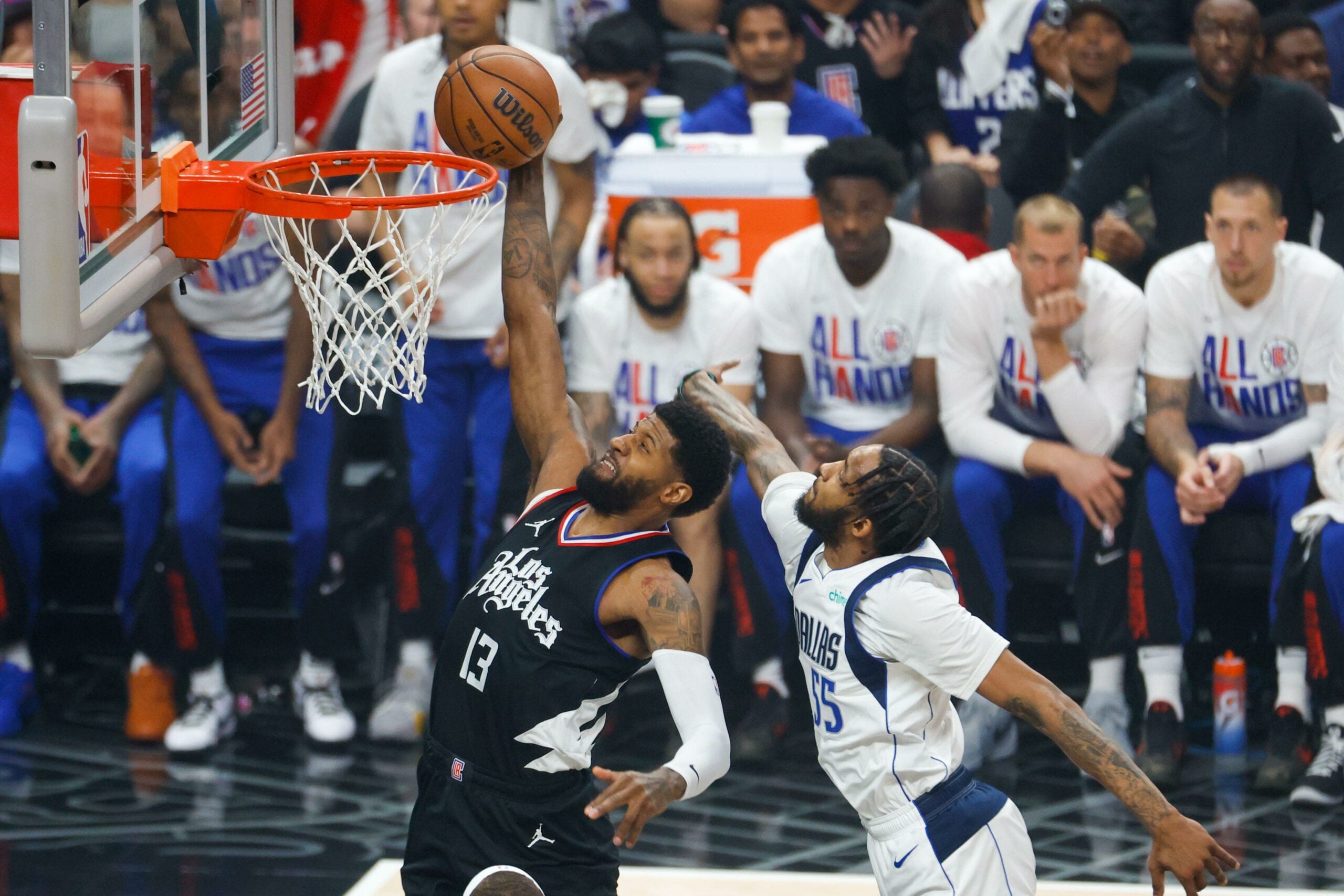 LA Clippers vs Dallas Mavericks em disputa pela NBA