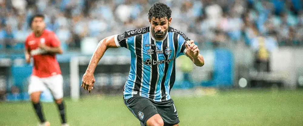 Diego Costa, durante uma partida entre Grêmio (BRA) e Huachipato (CHI), válida pela segunda rodada da fase de grupos da Copa Libertadores 2024