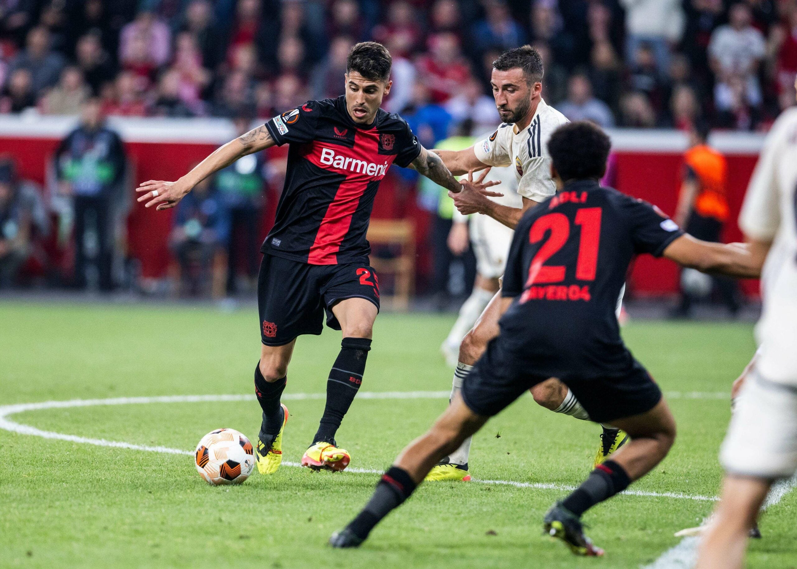 Bayer Leverkusen em campo pela Liga da Europa