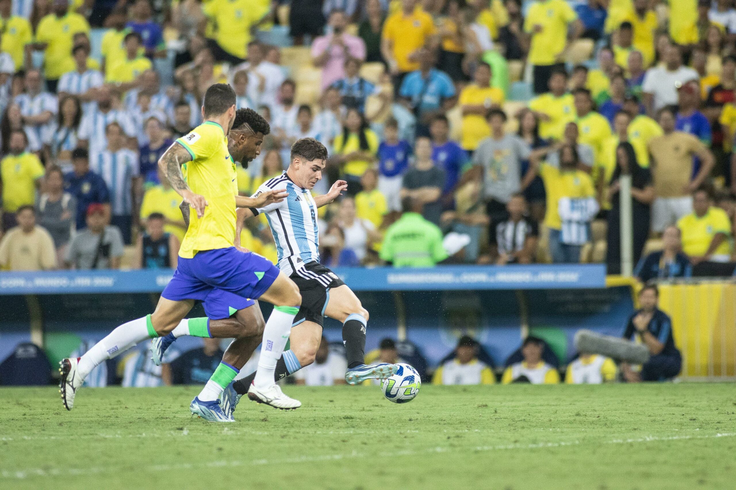Jogadores da seleção brasileira em campo