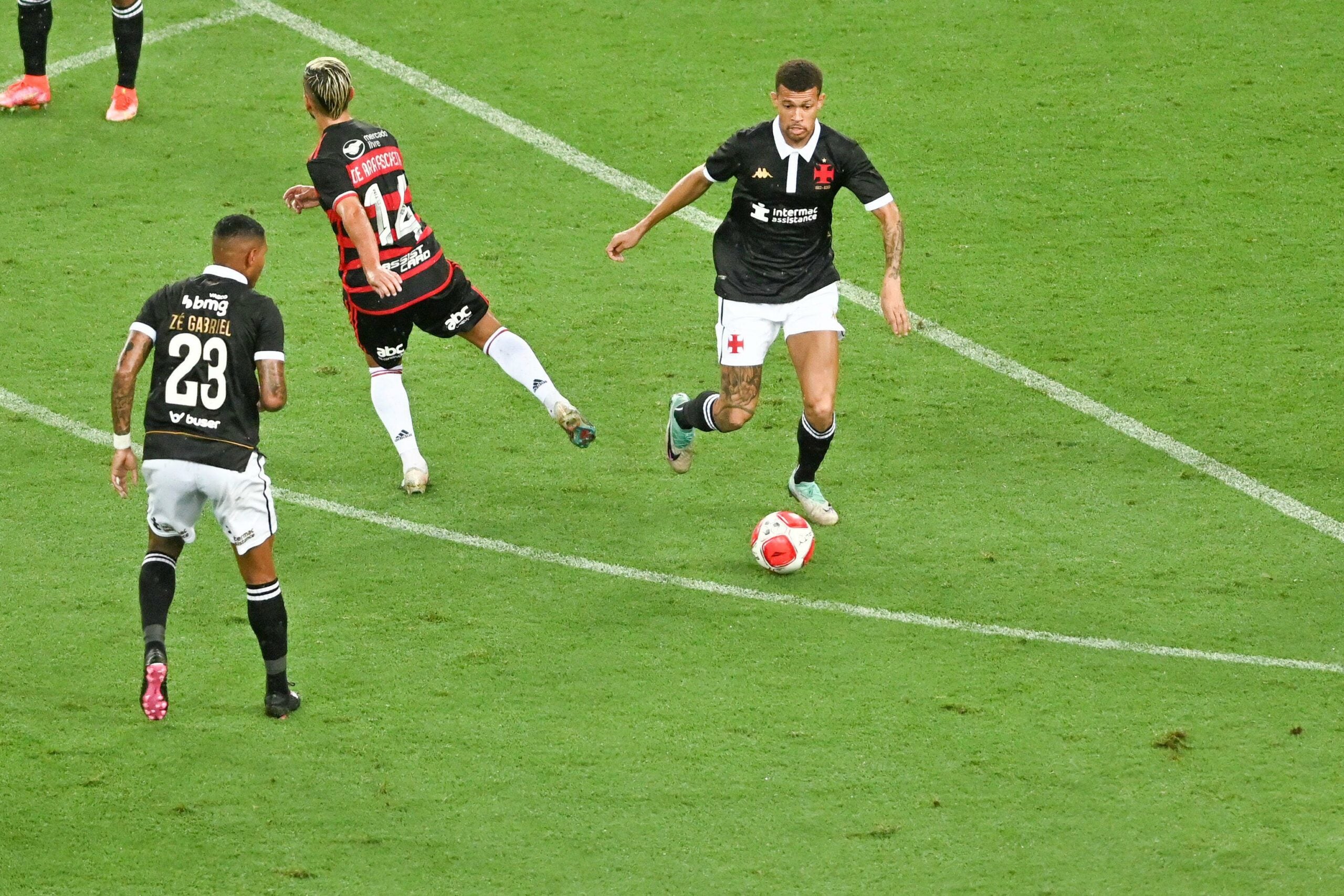 Jogadores do Flamengo e do Vasco