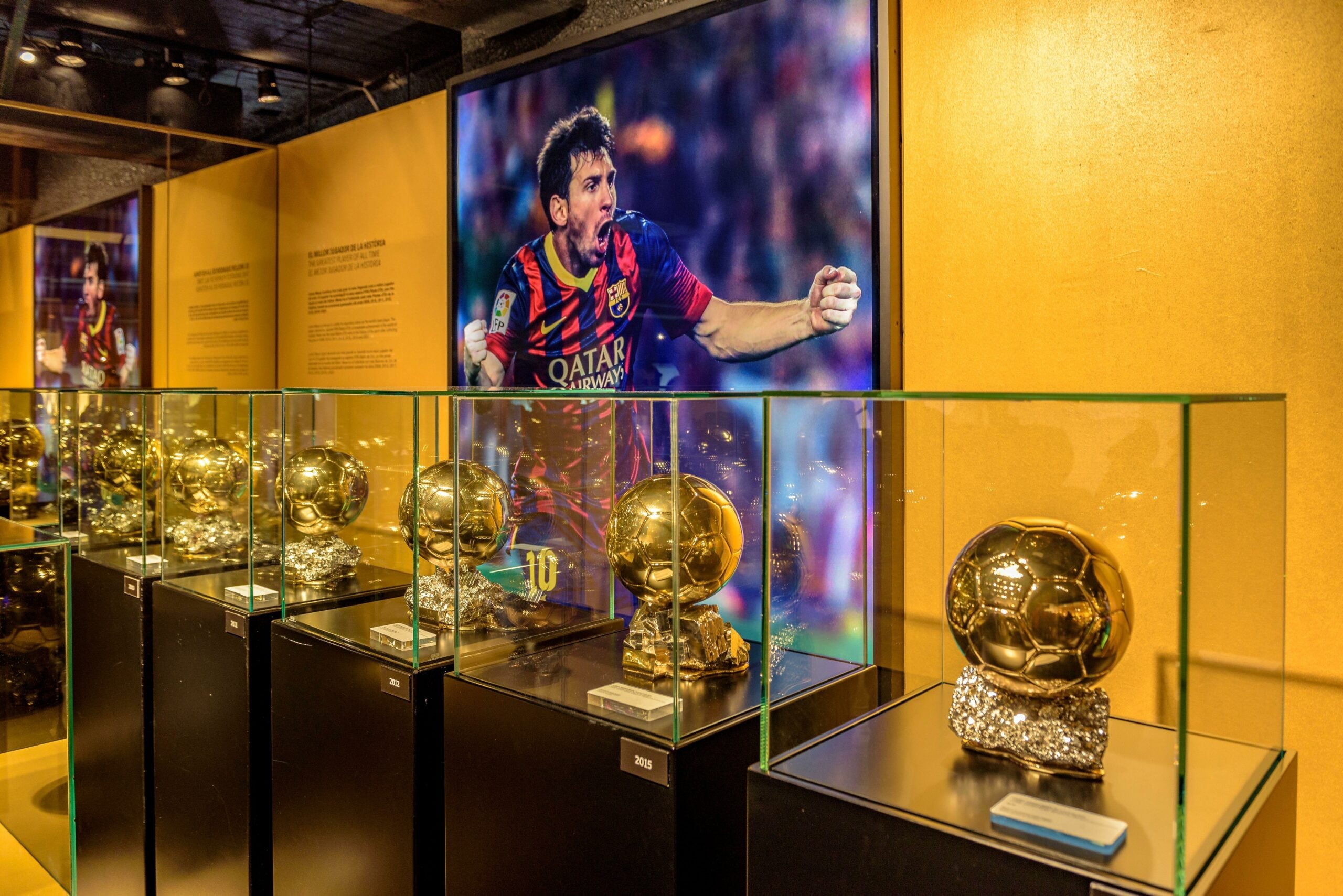 Bola de Ouro e seus troféus