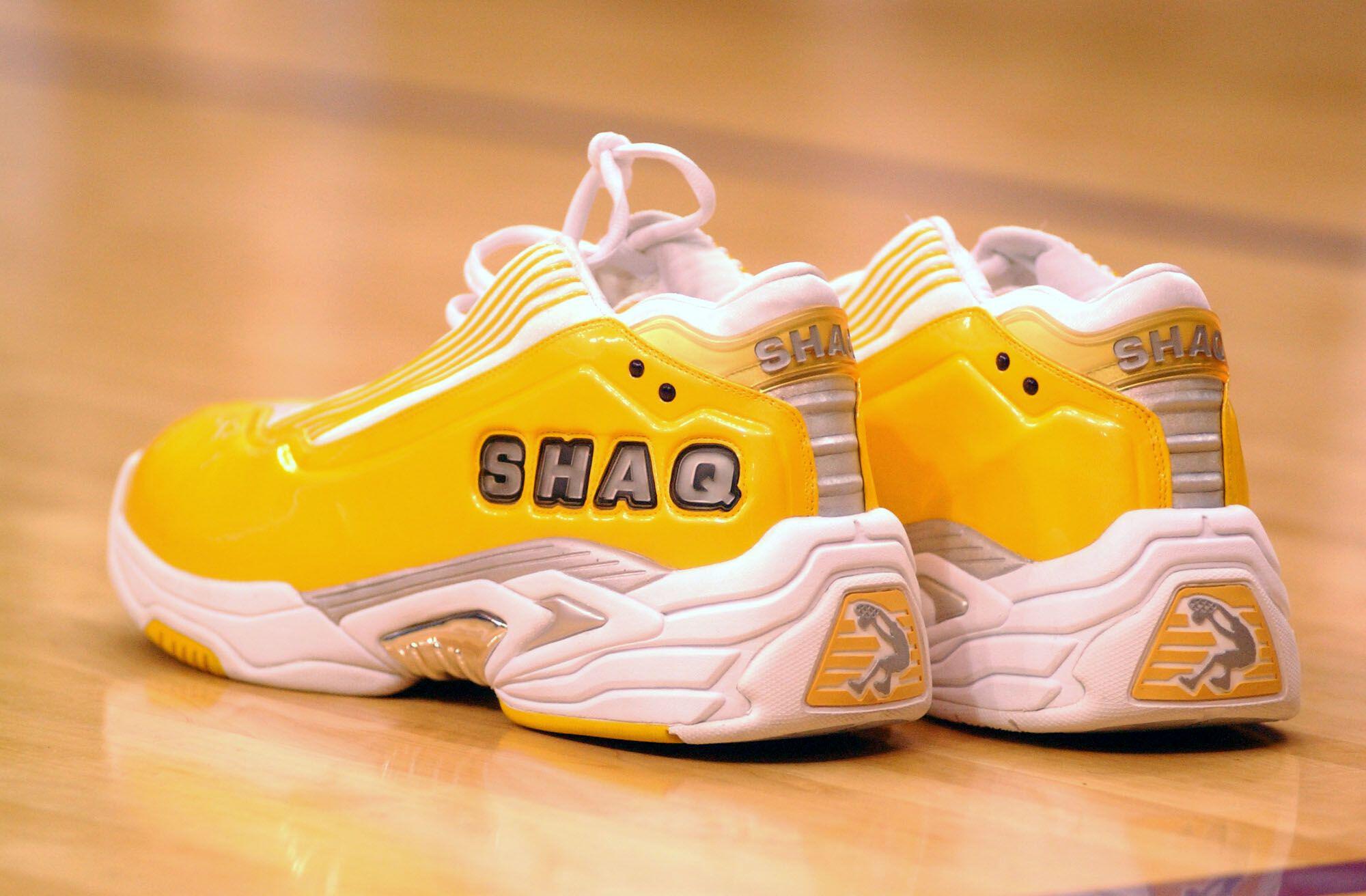 Qual a altura e o tamanho do pé de Shaquille O’Neal?
