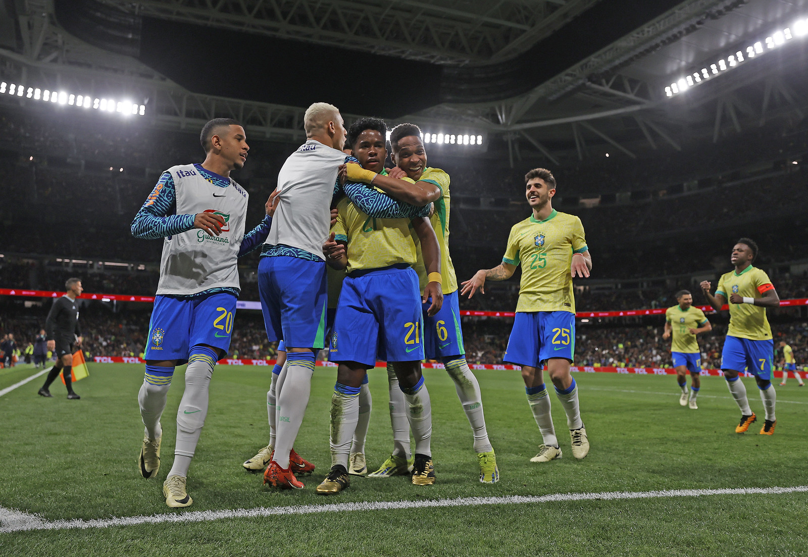 Quem será o centroavante do Brasil na Copa do Mundo