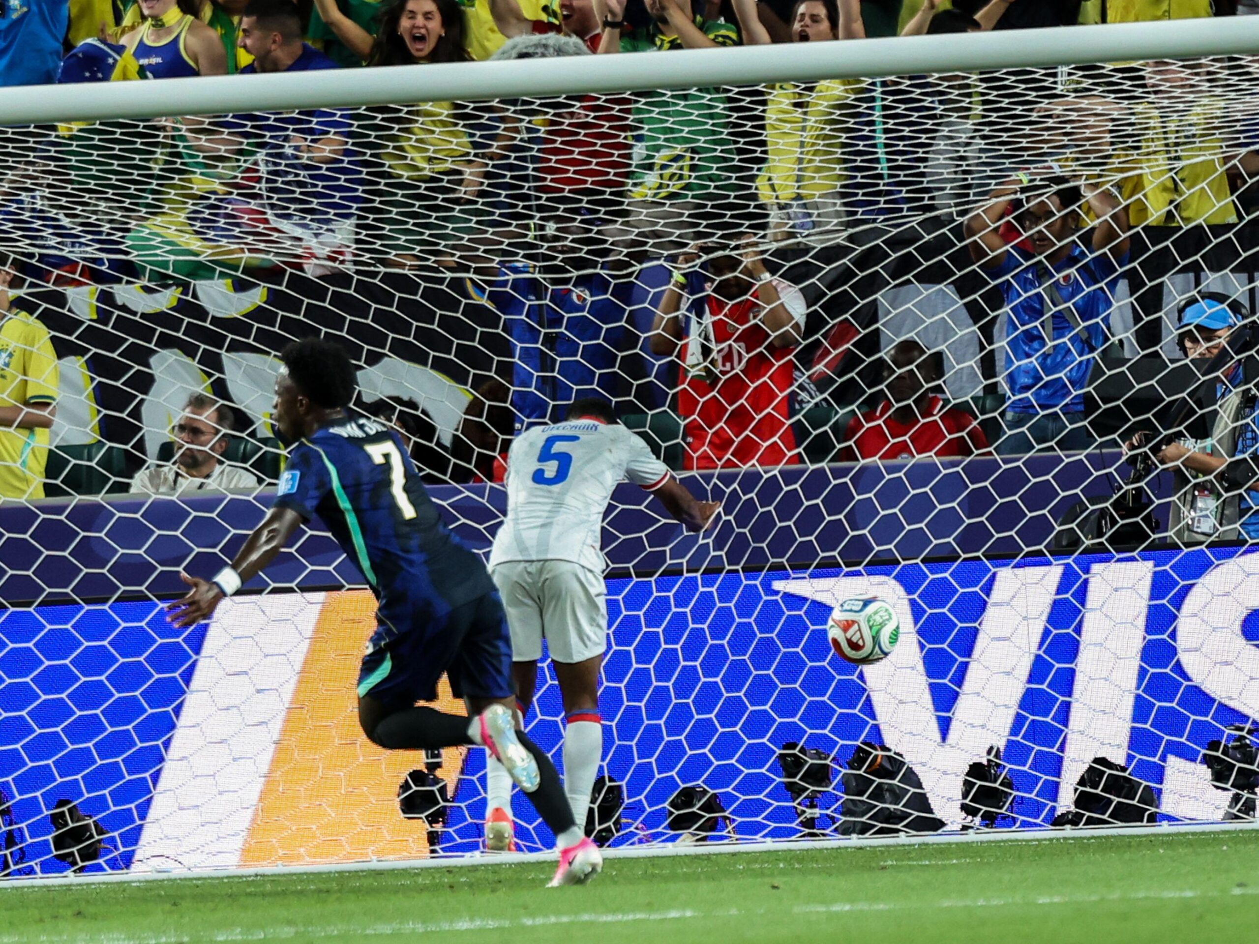 Palpites Brasil x Escócia odd para jogo com 3 gols é uma das dicas de aposta