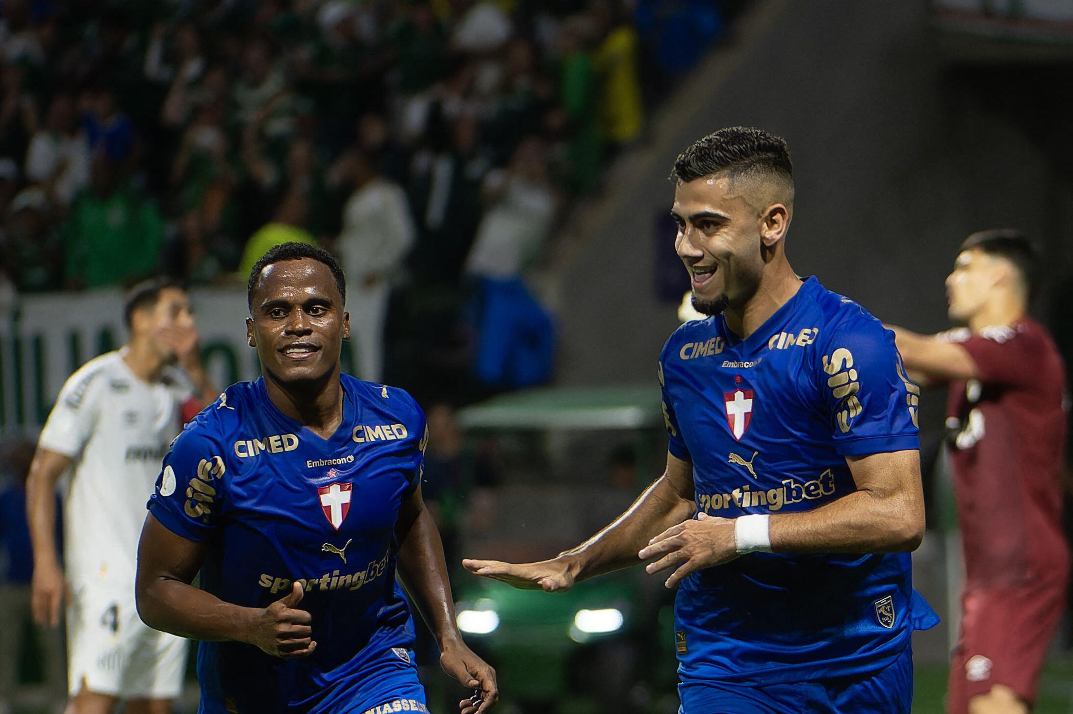 Bruno Vicari: Big Odd para Palmeiras ter 3+ chutes no gol no 1º tempo contra o Santos
